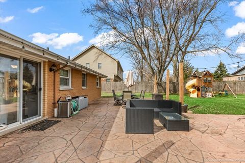 Tiny photo for 8836 W 93rd Place, Hickory Hills, IL 60457 (MLS # 12604882)