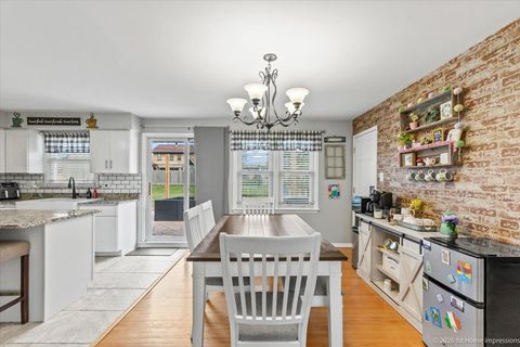 Tiny photo for 8836 W 93rd Place, Hickory Hills, IL 60457 (MLS # 12604882)