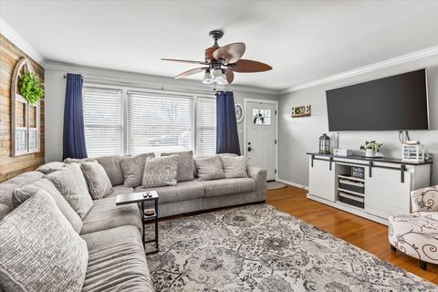 Tiny photo for 8836 W 93rd Place, Hickory Hills, IL 60457 (MLS # 12604882)