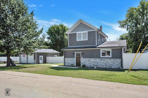 Photo of 225 E Church Street, Sheridan, IL 60551 (MLS # 12758166)