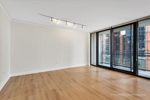 Tiny photo for 201 N Westshore Drive #1006, Chicago, IL 60601 (MLS # 12614177)