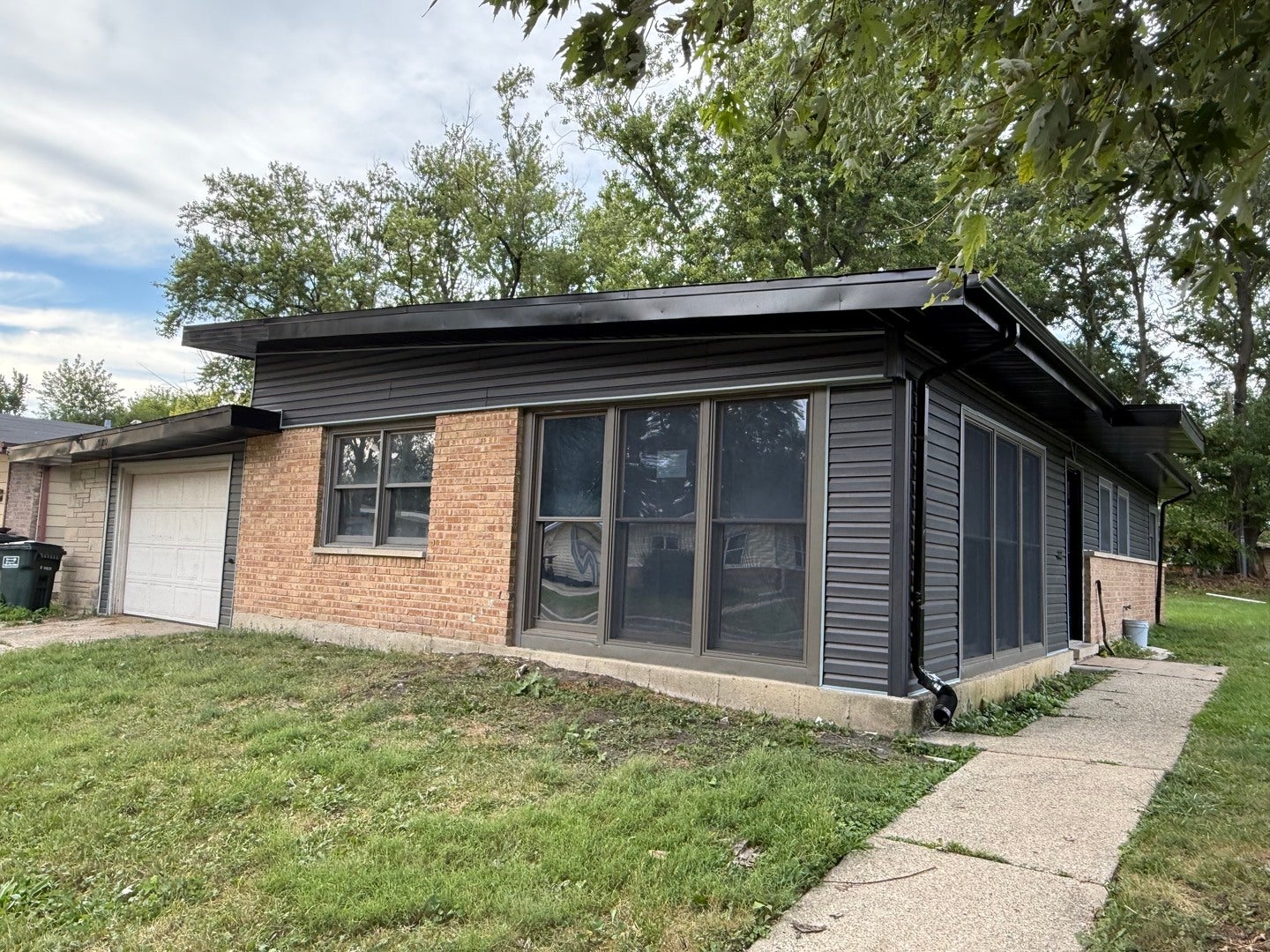 320 Sioux Street