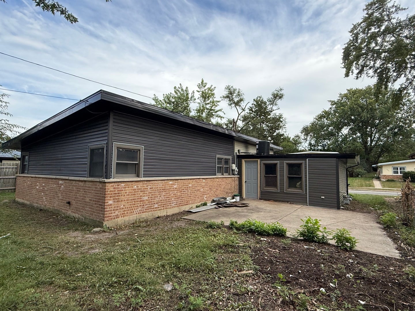 320 Sioux Street