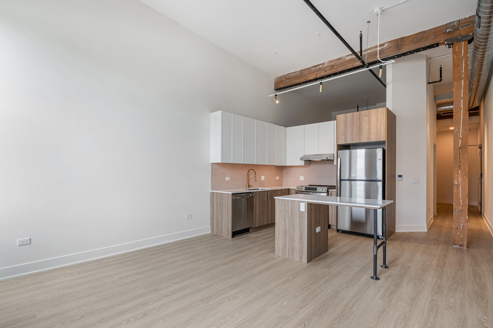 1040 W Huron Street 307