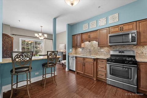 Tiny photo for 715 Riding Lane #715, St. Charles, IL 60174 (MLS # 12615704)