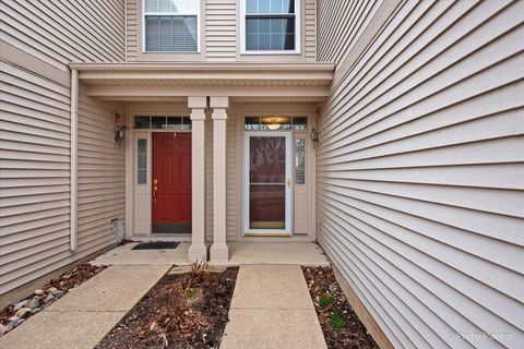 Tiny photo for 715 Riding Lane #715, St. Charles, IL 60174 (MLS # 12615704)