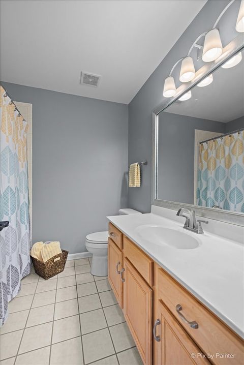 Tiny photo for 715 Riding Lane #715, St. Charles, IL 60174 (MLS # 12615704)