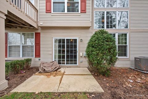 Tiny photo for 715 Riding Lane #715, St. Charles, IL 60174 (MLS # 12615704)