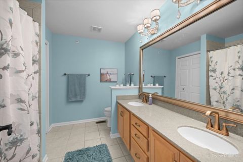 Tiny photo for 715 Riding Lane #715, St. Charles, IL 60174 (MLS # 12615704)