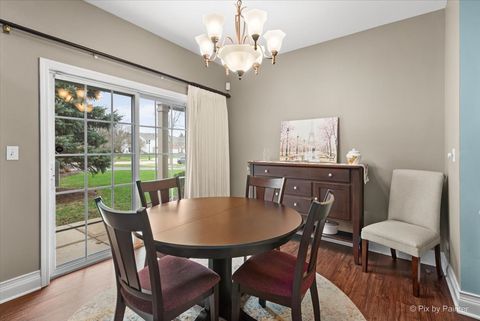 Tiny photo for 715 Riding Lane #715, St. Charles, IL 60174 (MLS # 12615704)