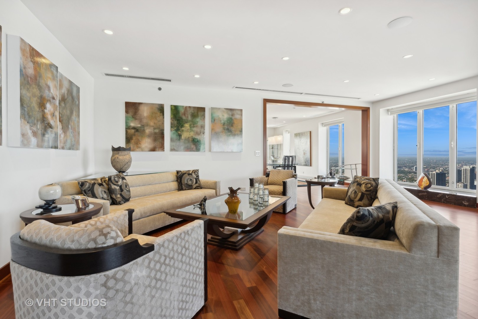 950 N Michigan Avenue 5503-5501