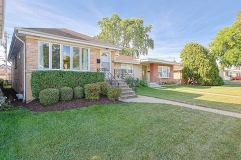 Photo of 7511 W Foster Avenue, Harwood Heights, IL 60706 (MLS # 12486255) Photo of 7511 W Foster Avenue, Harwood Heights, IL 60706 (MLS # 12486255)