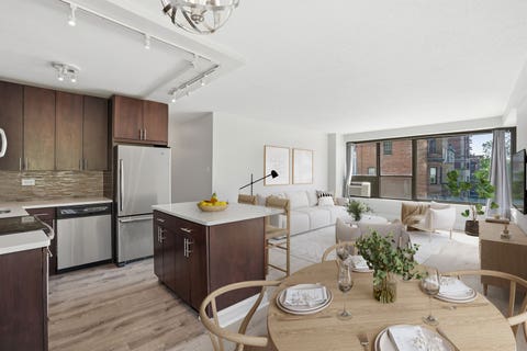 Tiny photo for 2930 N Sheridan Road #306, Chicago, IL 60657 (MLS # 12713459)