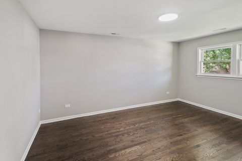 Tiny photo for 947 E 169th Street, South Holland, IL 60473 (MLS # 12671821)
