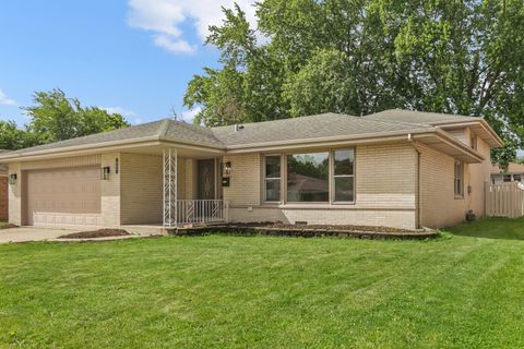 Photo of 947 E 169th Street, South Holland, IL 60473 (MLS # 12671821)