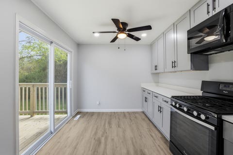 Tiny photo for 915 Mayfield Drive, Round Lake Beach, IL 60073 (MLS # 12683288)