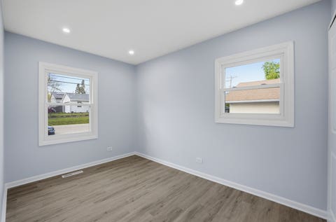 Tiny photo for 915 Mayfield Drive, Round Lake Beach, IL 60073 (MLS # 12683288)