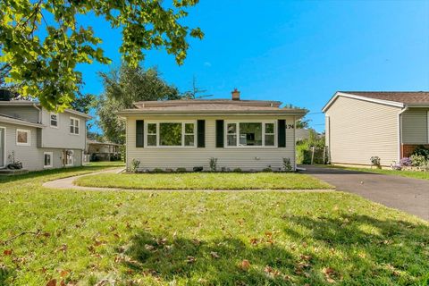 Tiny photo for 174 Ash Avenue, Wood Dale, IL 60191 (MLS # 12498562)