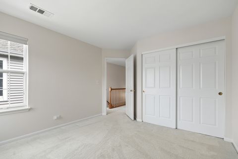 Tiny photo for 303 Glen Leven Court #303, Schaumburg, IL 60194 (MLS # 12637019)
