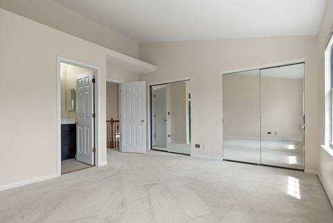 Tiny photo for 303 Glen Leven Court #303, Schaumburg, IL 60194 (MLS # 12637019)