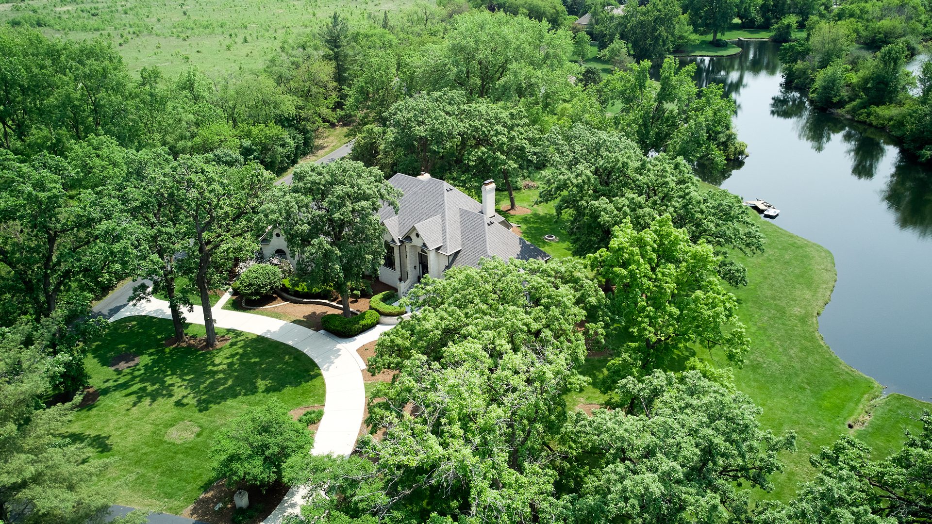 17n431 Oak Knoll Lane