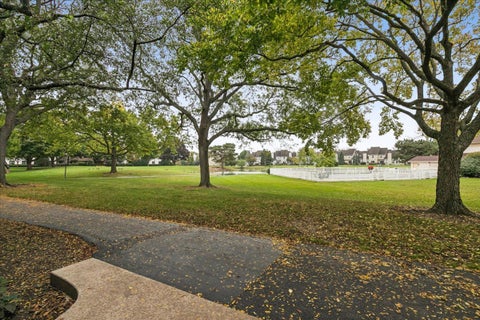 Tiny photo for 13200 W Heiden Circle #2101, Lake Bluff, IL 60044 (MLS # 12794001)