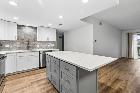Tiny photo for 13200 W Heiden Circle #2101, Lake Bluff, IL 60044 (MLS # 12794001)