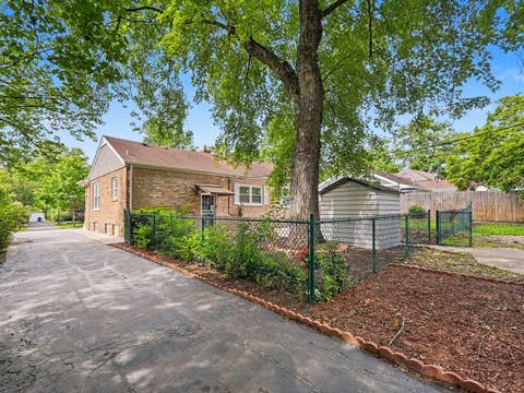 Tiny photo for 1650 Cedar Road, Homewood, IL 60430 (MLS # 12714411)