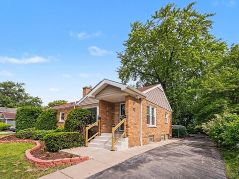 Tiny photo for 1650 Cedar Road, Homewood, IL 60430 (MLS # 12714411)