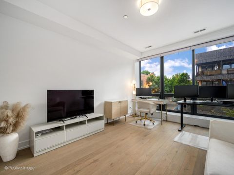 Tiny photo for 2343 N Elston Court #2W, Chicago, IL 60614 (MLS # 12468487)