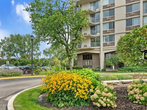 Photo of 40 N Tower Road #12F, Oak Brook, IL 60523 (MLS # 12380674)