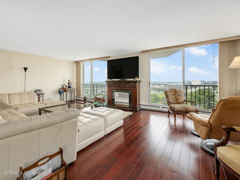 Tiny photo for 40 N Tower Road #12F, Oak Brook, IL 60523 (MLS # 12380674)