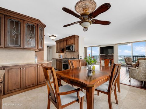 Tiny photo for 40 N Tower Road #12F, Oak Brook, IL 60523 (MLS # 12380674)