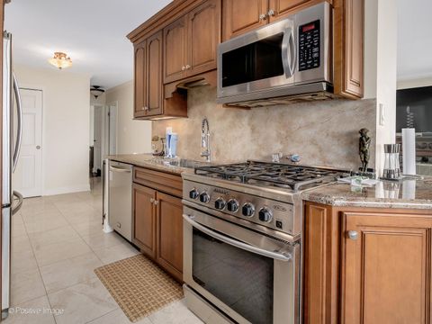 Tiny photo for 40 N Tower Road #12F, Oak Brook, IL 60523 (MLS # 12380674)