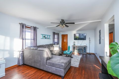 Tiny photo for 284 N Clinton Avenue, Bradley, IL 60915 (MLS # 12569303)