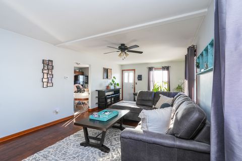 Tiny photo for 284 N Clinton Avenue, Bradley, IL 60915 (MLS # 12569303)