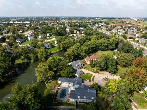 Tiny photo for 4005 Lakehurst Court, Davenport, IA 52807 (MLS # 12763653)