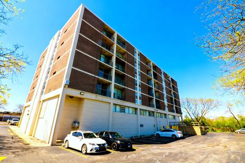 Tiny photo for 1043 S York Road #409, Bensenville, IL 60106 (MLS # 12636044)