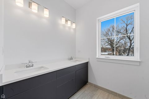 Tiny photo for 2832 W Wilcox Street, Chicago, IL 60612 (MLS # 12601017)