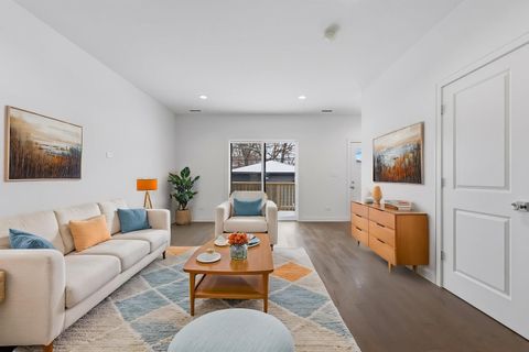 Tiny photo for 2832 W Wilcox Street, Chicago, IL 60612 (MLS # 12601017)