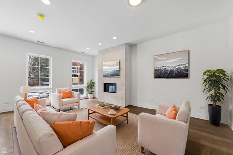 Tiny photo for 2832 W Wilcox Street, Chicago, IL 60612 (MLS # 12601017)