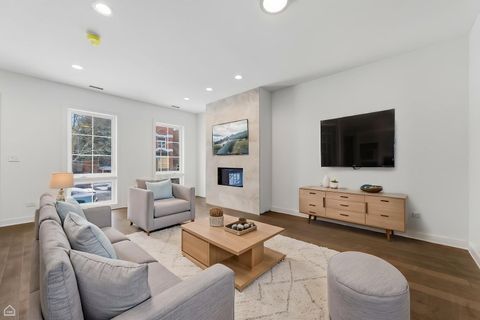 Tiny photo for 2832 W Wilcox Street, Chicago, IL 60612 (MLS # 12601017)