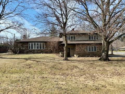 Photo of 305 Doxbury Lane, New Lenox, IL 60451 (MLS # 12693937)