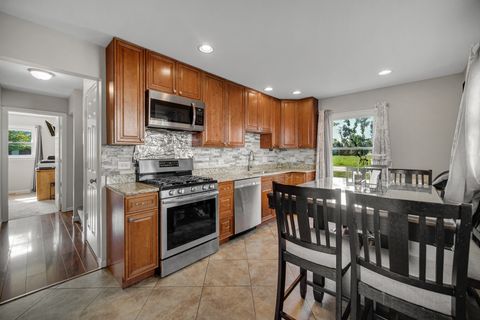 Tiny photo for 25W277 Doris Avenue, Carol Stream, IL 60188 (MLS # 12498920)