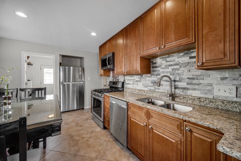 Tiny photo for 25W277 Doris Avenue, Carol Stream, IL 60188 (MLS # 12498920)