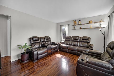 Tiny photo for 25W277 Doris Avenue, Carol Stream, IL 60188 (MLS # 12498920)