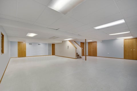 Tiny photo for 5553 Foxwoods Drive, Oak Lawn, IL 60453 (MLS # 12712709)