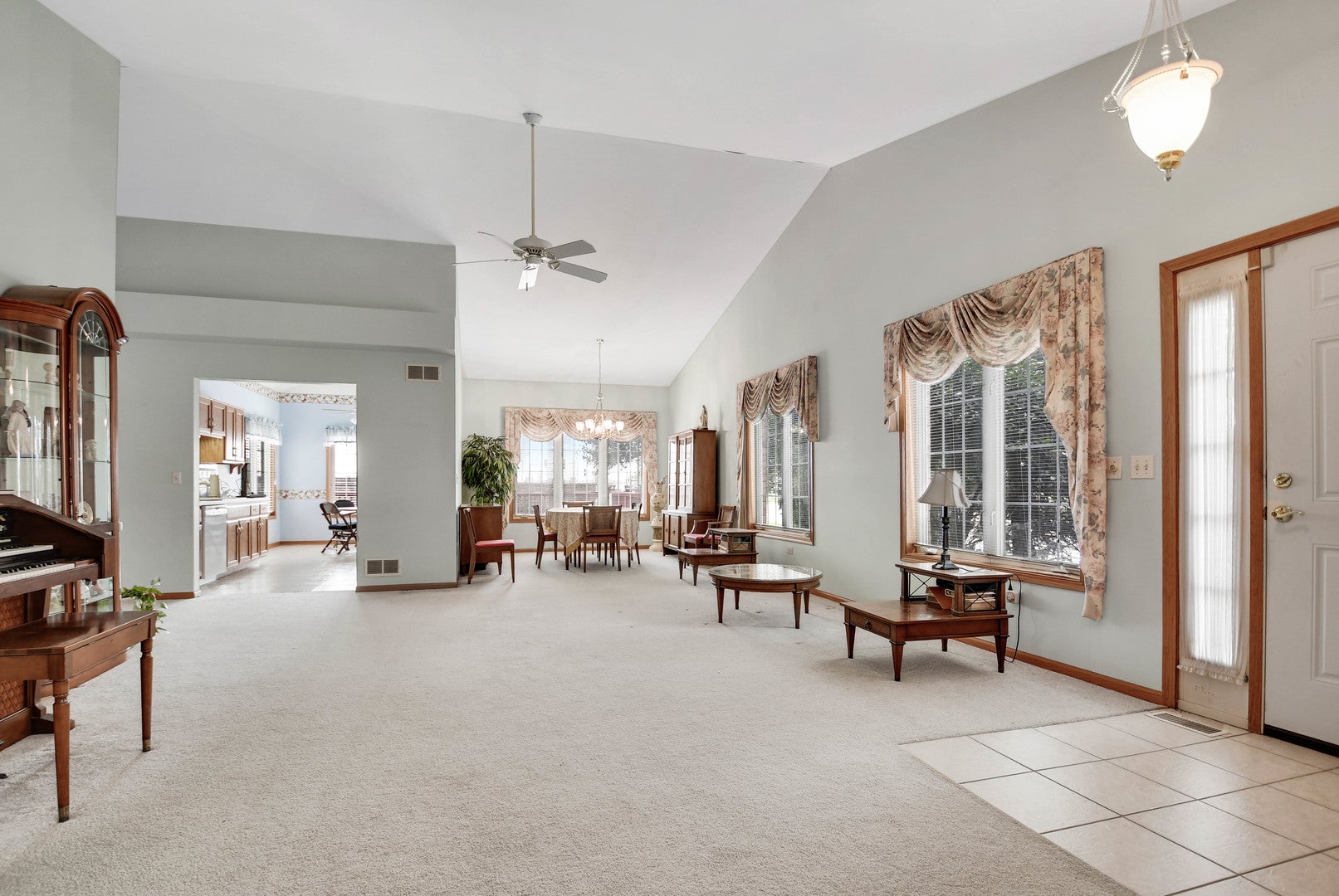 5553 Foxwoods Drive