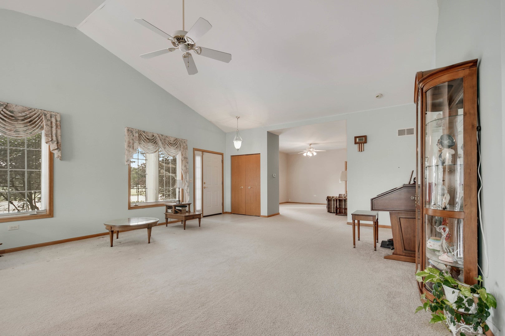 5553 Foxwoods Drive