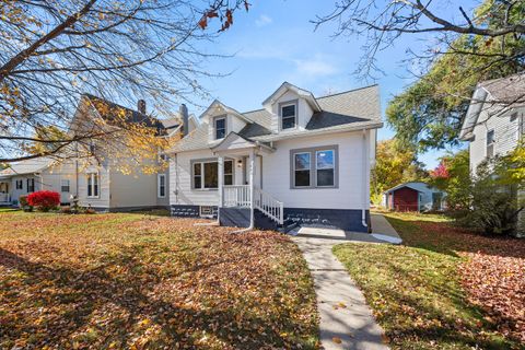 Photo of 321 N Locust Street, Sycamore, IL 60178 (MLS # 12511500)
